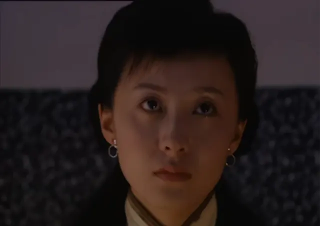 《金粉世家》柳公子大婚当日新娘被调包，小怜失踪玉镯留桌 - 相关图片