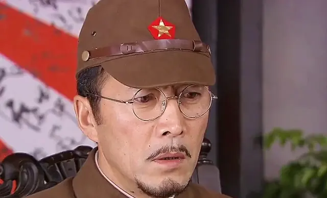 修脚匠用修脚刀削骨复仇情节引观众质疑历史逻辑 - 相关图片