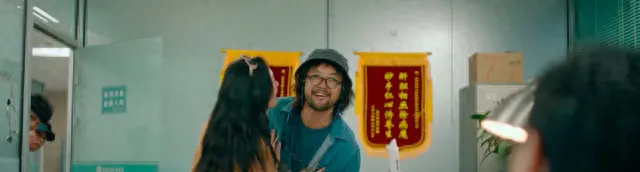 陈思诚《10间敢死队》5月1日北京首映，病房群像直击医疗现实 - 资讯配图