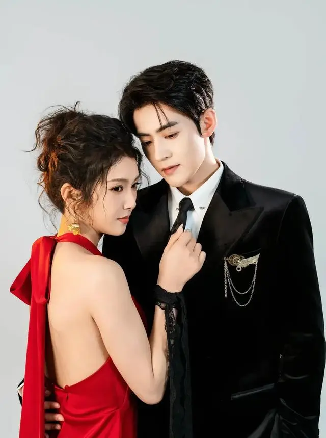 王星玮主演短剧《夜港绯尘》6月上线，单场景制作费达百万 - 现场图